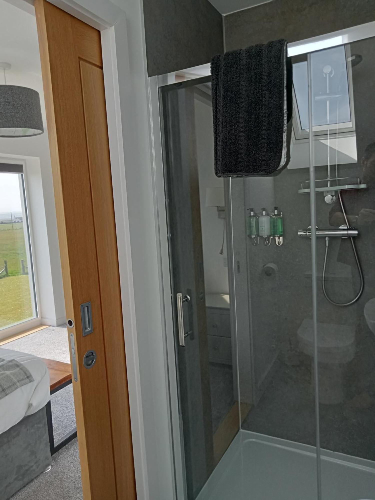 Flotnar Hus - Ensuite Rooms Keiss Quarto foto
